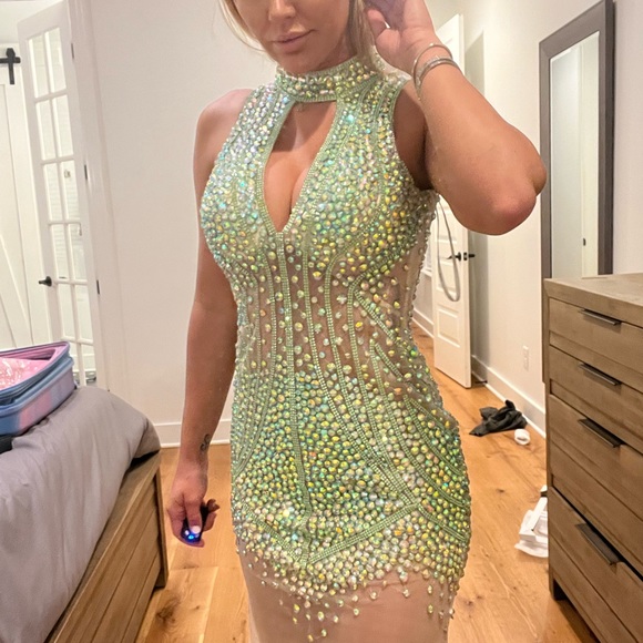 COPY - Beautiful gown:Prom/WBFF/pageant - Picture 5 of 14